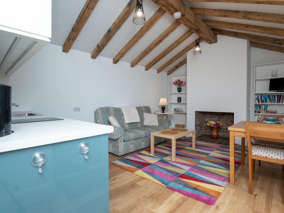 Pass The Keys Charming Garden Cottage With Parking Bath Exterior photo