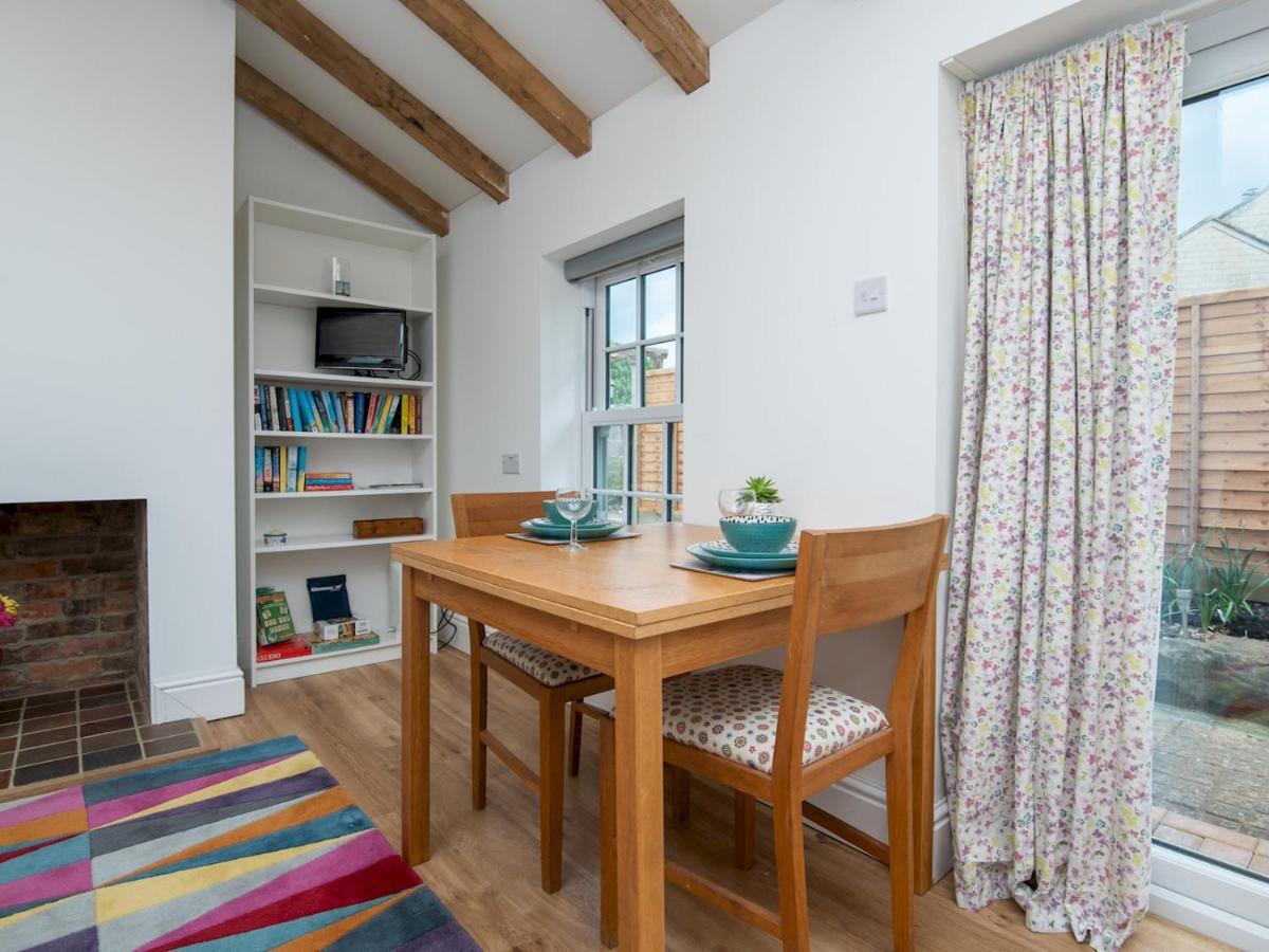 Pass The Keys Charming Garden Cottage With Parking Bath Exterior photo